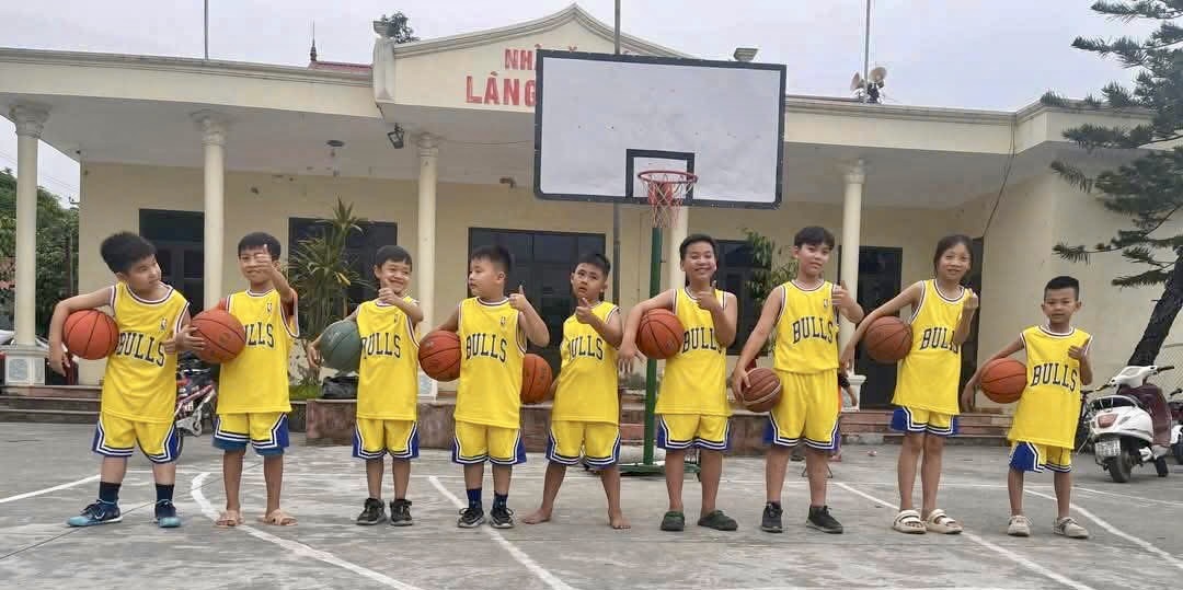 Vận động rực rỡ